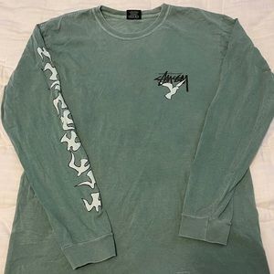 Good used condition awesome shirt, great color HTF Love Green Size M